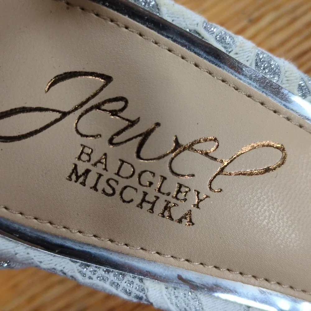 Jewel Badgley Mischka Lace d'Orsay Heels with Crystal Ankle Strap Size 6 Wedding - Picture 9 of 14